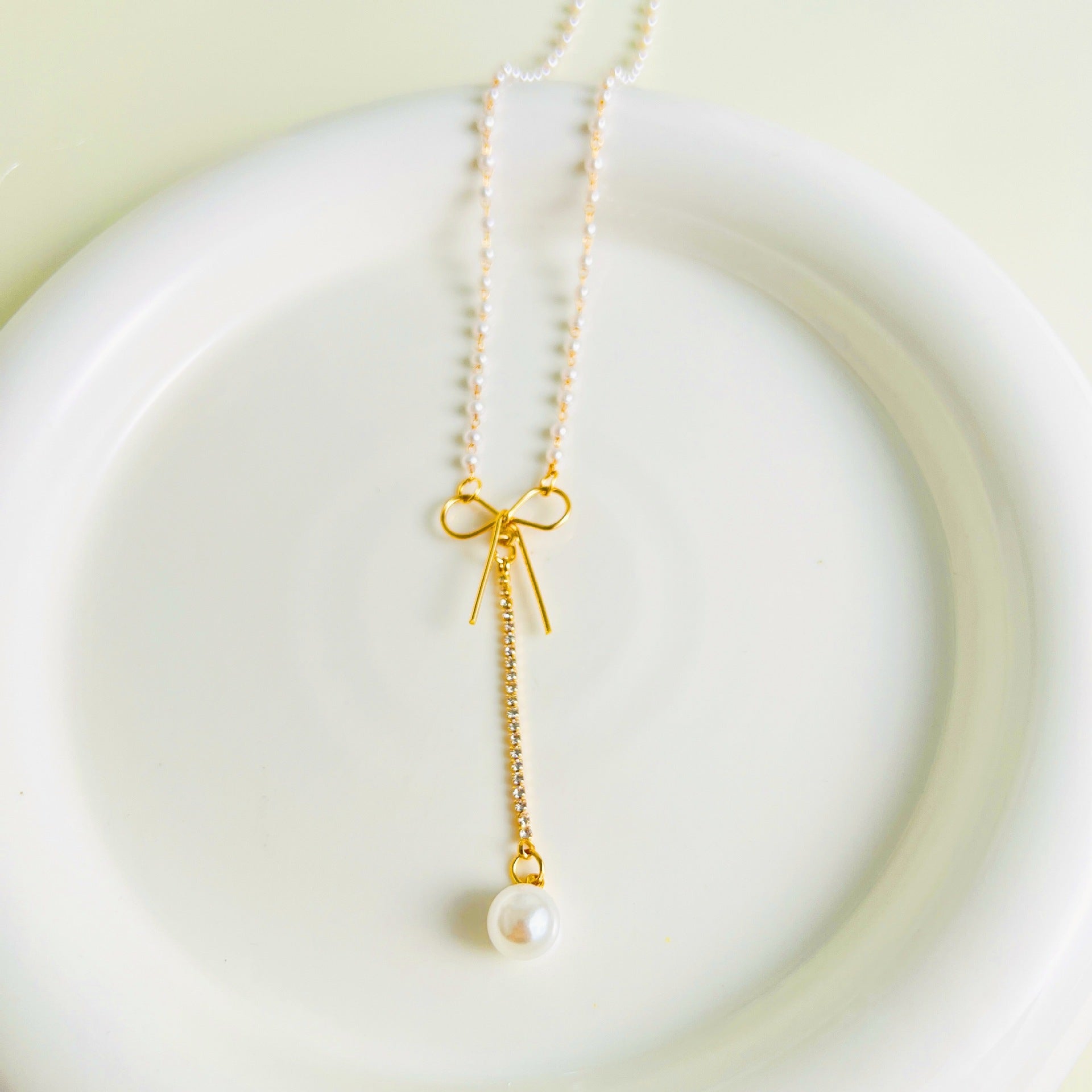 パール リボン Y字ネックレス サージカルステンレス 18K PVD 大人可愛い